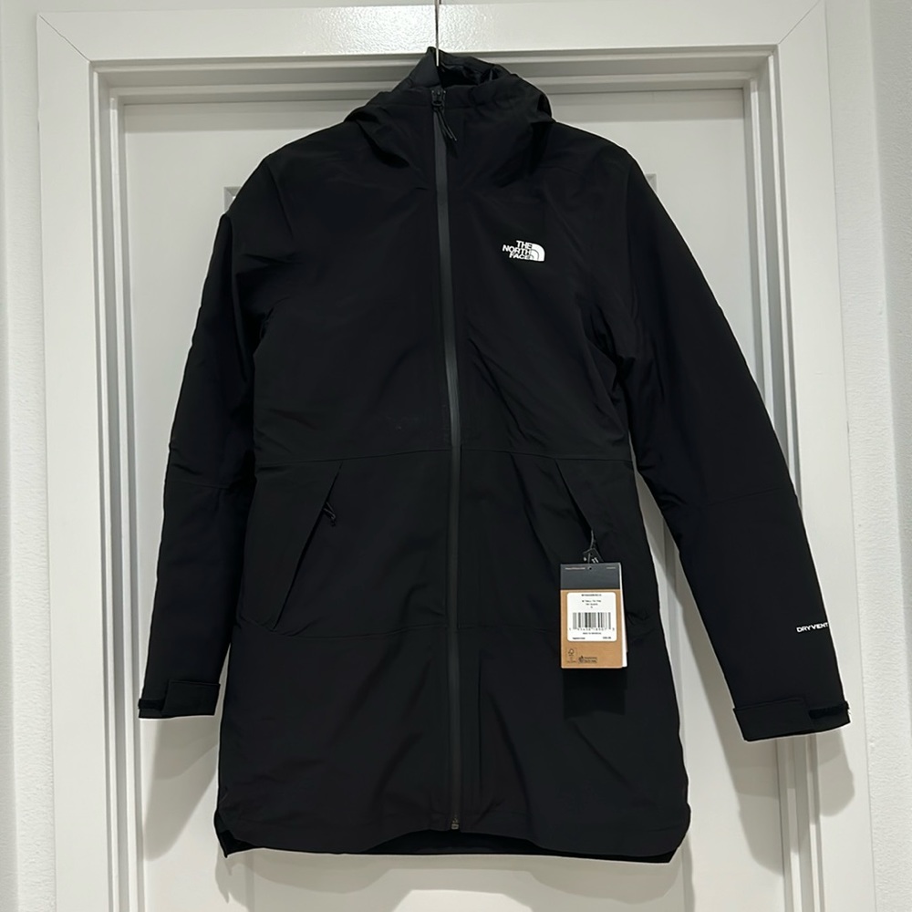 NWT Northface Women’s Tball Tri Parka